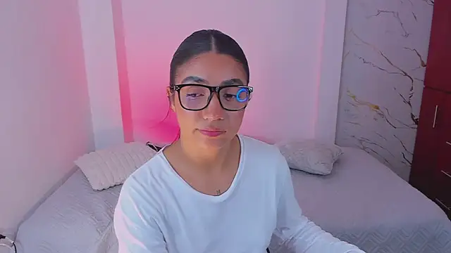 martina roldam online show from 03/16/26, 05:44