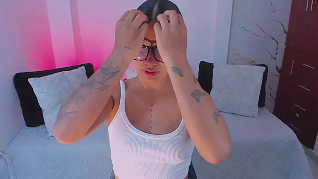 martina roldam online show from 03/19/26, 02:26