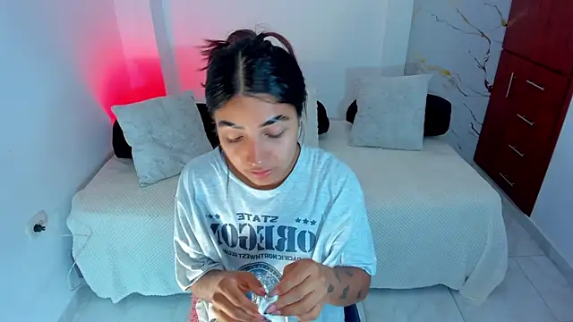 martina roldam online show from 04/18/26, 02:26