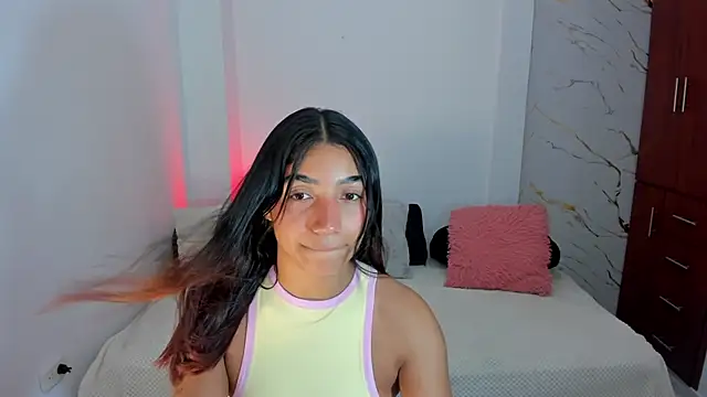 martina roldam online show from 05/13/26, 02:31