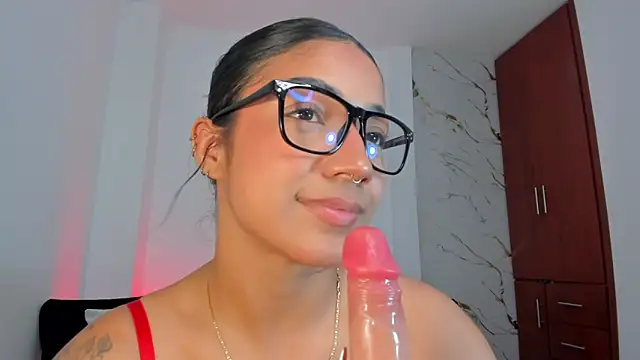 martina roldam online show from 05/19/26, 01:56