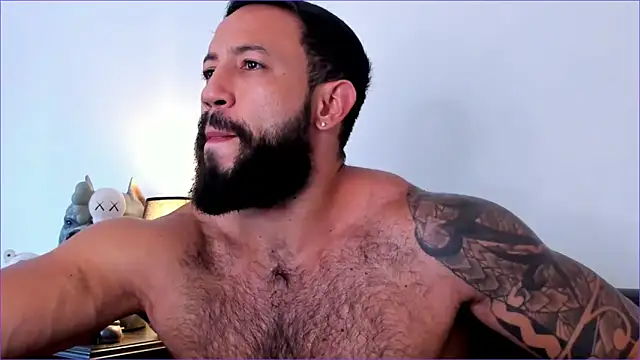 BradLeon  online show from 11/28/25, 07:38