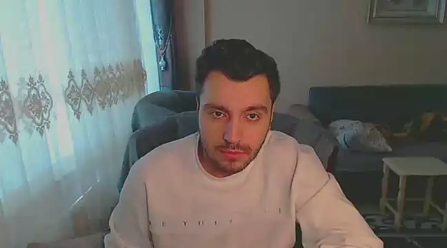 handsomeee04 online show from 02/05/25, 11:55