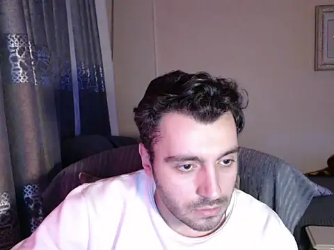 handsomeee04 online show from 01/08/26, 10:34