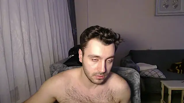 handsomeee04 online show from 03/04/26, 10:16