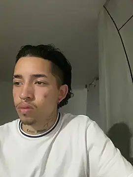 iamcloe 11 online show from 10/15/25, 02:55