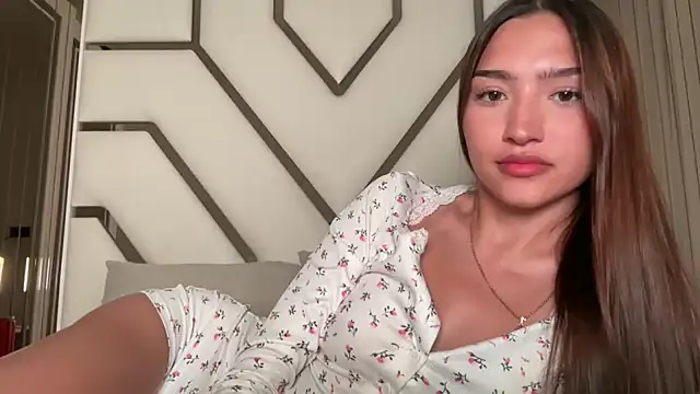 Snapshot of MilenaMilven chatting on 10/23/25, 05:55 MilenaMilven online show from 10/23/25, 05:55