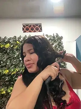 mia18 queen online show from 01/05/25, 12:20