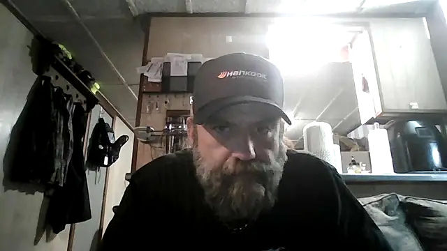 Snapshot of zaneporter46 chatting on 05/04/26, 05:03 zaneporter46 online show from 05/04/26, 05:03