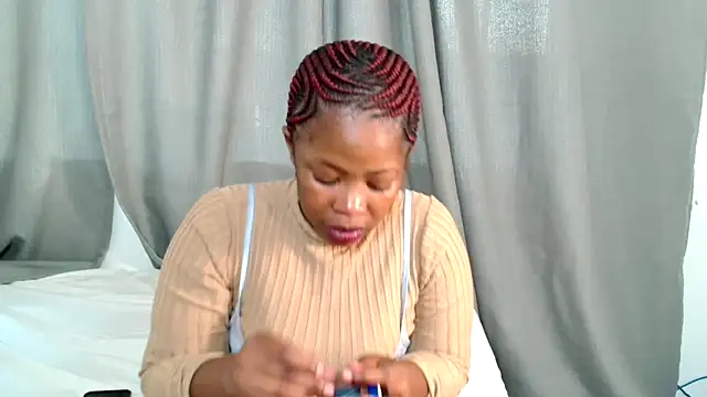 EROTIC BARBIE28 online show from 04/11/26, 07:45