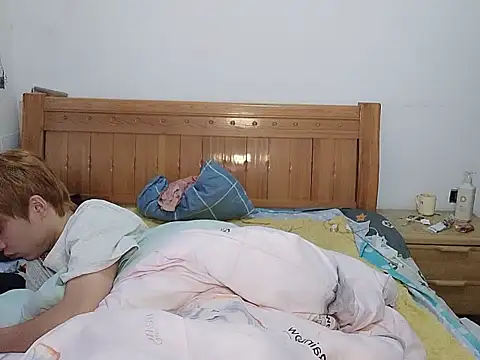 DOUMI98 online show from 12/15/25, 01:21