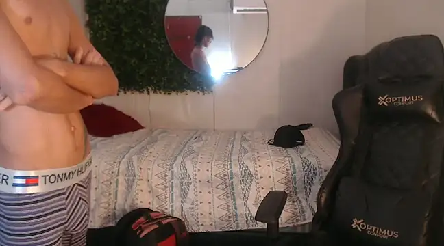 Snapshot of andy_dan18 chatting on 12/24/24, 10:49 andy dan18 online show from 12/24/24, 10:49