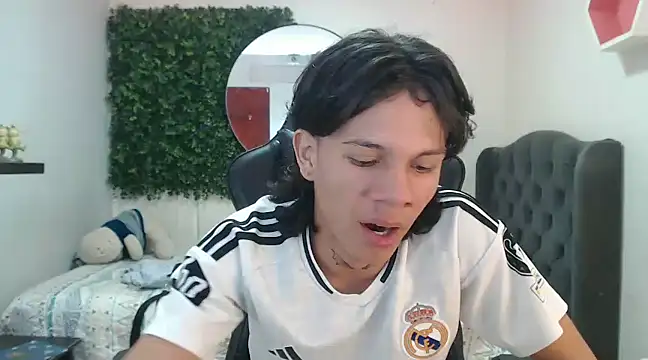 Snapshot of andy_dan18 chatting on 01/14/25, 03:47 andy dan18 online show from 01/14/25, 03:47