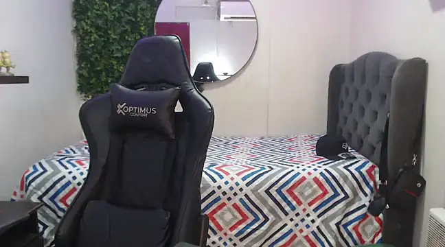 Snapshot of andy_dan18 chatting on 01/17/25, 01:35 andy dan18 online show from 01/17/25, 01:35