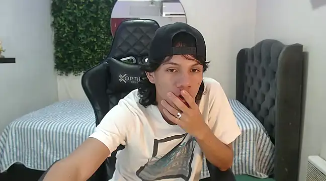 Snapshot of andy_dan18 chatting on 01/21/25, 07:28 andy dan18 online show from 01/21/25, 07:28