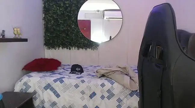 Snapshot of andy_dan18 chatting on 02/04/25, 01:59 andy dan18 online show from 02/04/25, 01:59