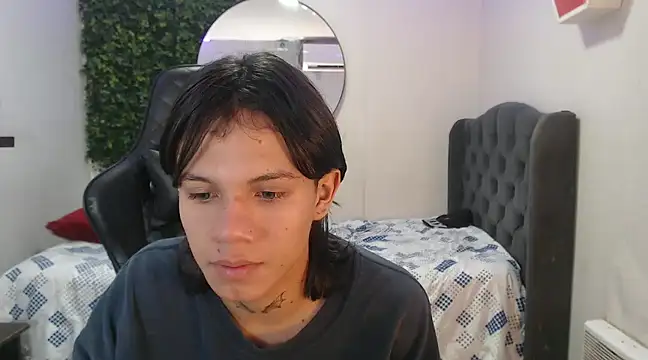 Snapshot of andy_dan18 chatting on 02/05/25, 02:26 andy dan18 online show from 02/05/25, 02:26