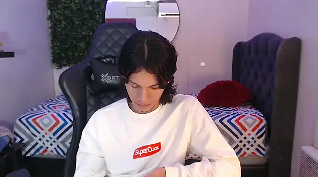 Snapshot of andy_dan18 chatting on 02/12/25, 11:30 andy dan18 online show from 02/12/25, 11:30