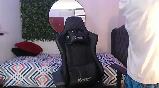 Snapshot of andy_dan18 chatting on 02/17/25, 11:31 andy dan18 online show from 02/17/25, 11:31