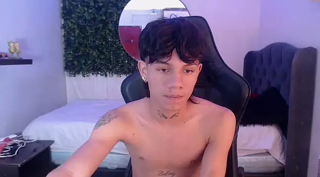 Snapshot of andy_dan18 chatting on 02/24/25, 12:59 andy dan18 online show from 02/24/25, 12:59