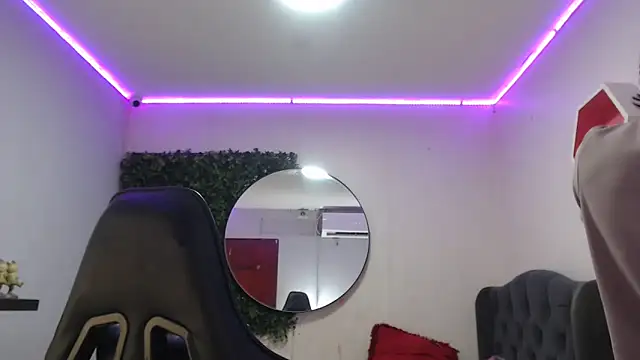 Snapshot of andy_dan18 chatting on 03/14/25, 02:30 andy dan18 online show from 03/14/25, 02:30