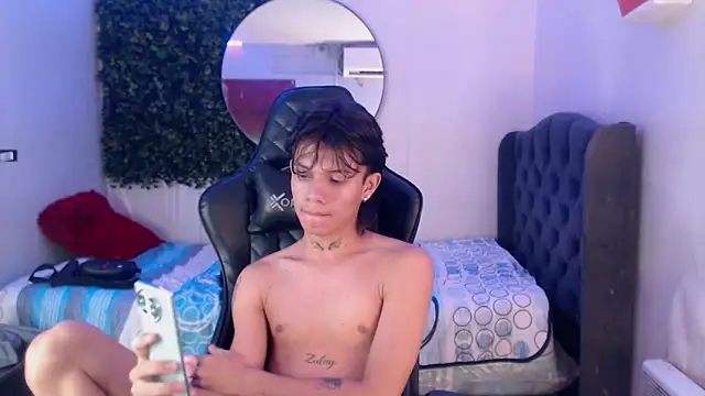 Snapshot of andy_dan18 chatting on 03/19/25, 04:55 andy dan18 online show from 03/19/25, 04:55