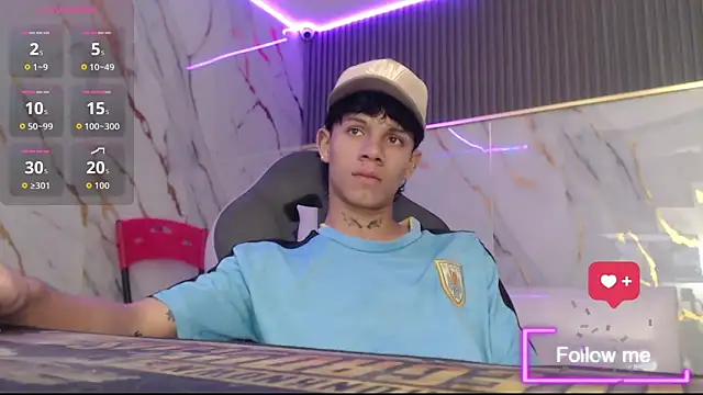 Snapshot of andy_dan18 chatting on 10/27/25, 04:11 andy dan18 online show from 10/27/25, 04:11