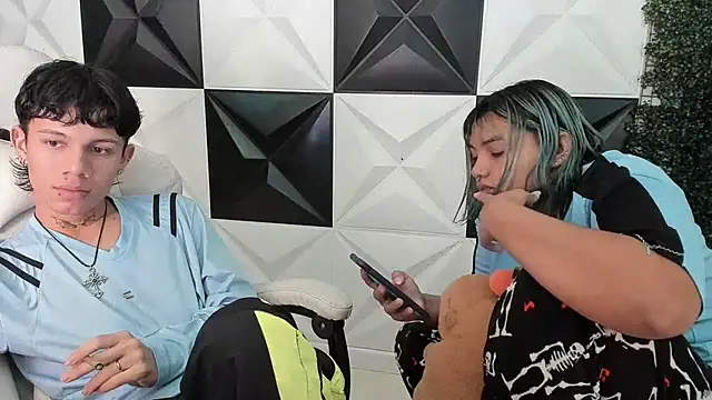 Snapshot of andy_dan18 chatting on 12/15/25, 08:13 andy dan18 online show from 12/15/25, 08:13