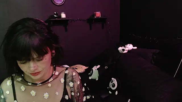 Snapshot of rousstattoo chatting on 10/15/25, 11:16 rousstattoo online show from 10/15/25, 11:16