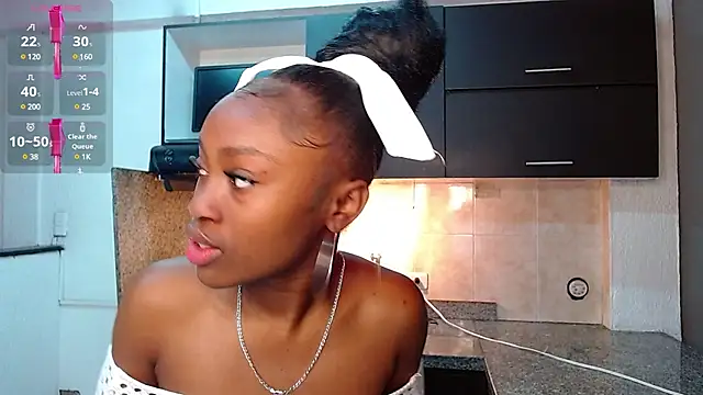Snapshot of nikkystorm1_ chatting on 01/21/25, 01:54 nikkystorm1 online show from 01/21/25, 01:54