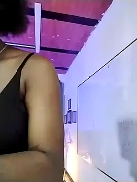 Snapshot of nikkystorm1_ chatting on 01/30/25, 02:04 nikkystorm1 online show from 01/30/25, 02:04