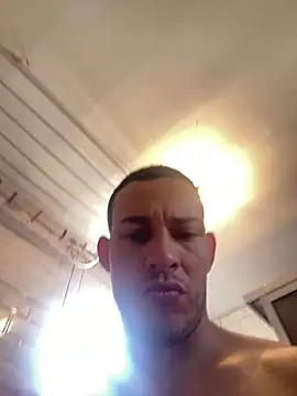 Snapshot of Diego3699 chatting on 03/18/25, 12:58 Diego3699 online show from 03/18/25, 12:58