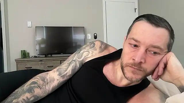 Snapshot of moon-boy chatting on 12/30/24, 03:35 moon-boy online show from 12/30/24, 03:35