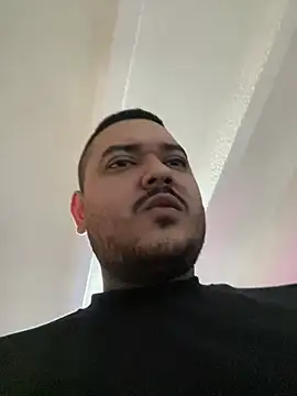 Snapshot of El_Titan1998 chatting on 02/07/25, 03:41 El Titan1998 online show from 02/07/25, 03:41