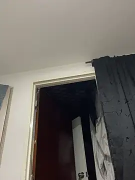 Snapshot of El_Titan1998 chatting on 02/21/25, 10:39 El Titan1998 online show from 02/21/25, 10:39