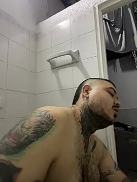 Snapshot of El_Titan1998 chatting on 03/03/25, 11:00 El Titan1998 online show from 03/03/25, 11:00