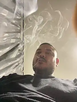 Snapshot of El_Titan1998 chatting on 03/13/25, 11:27 El Titan1998 online show from 03/13/25, 11:27