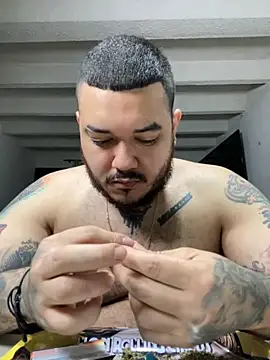 Snapshot of El_Titan1998 chatting on 09/09/25, 10:37 El Titan1998 online show from 09/09/25, 10:37