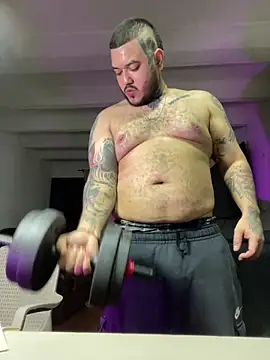 Snapshot of El_Titan1998 chatting on 09/09/25, 10:42 El Titan1998 online show from 09/09/25, 10:42