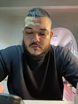 Snapshot of El_Titan1998 chatting on 09/25/25, 08:12 El Titan1998 online show from 09/25/25, 08:12