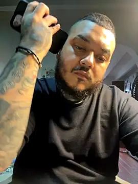 Snapshot of El_Titan1998 chatting on 10/04/25, 12:47 El Titan1998 online show from 10/04/25, 12:47