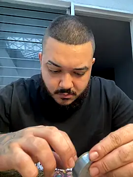 Snapshot of El_Titan1998 chatting on 11/08/25, 09:35 El Titan1998 online show from 11/08/25, 09:35