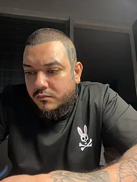 Snapshot of El_Titan1998 chatting on 11/20/25, 11:26 El Titan1998 online show from 11/20/25, 11:26