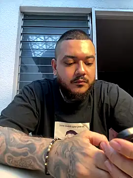 Snapshot of El_Titan1998 chatting on 12/13/25, 09:31 El Titan1998 online show from 12/13/25, 09:31