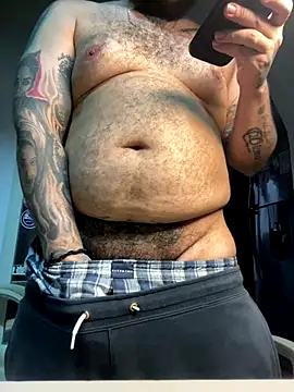 Snapshot of El_Titan1998 chatting on 12/19/25, 10:06 El Titan1998 online show from 12/19/25, 10:06