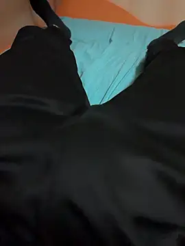 Snapshot of Dvddd chatting on 11/23/25, 01:22 Dvddd online show from 11/23/25, 01:22