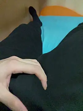 Snapshot of Dvddd chatting on 12/04/25, 01:53 Dvddd online show from 12/04/25, 01:53