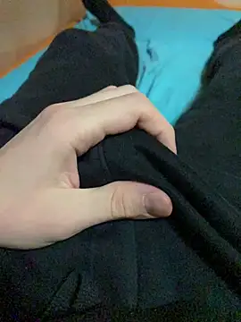 Snapshot of Dvddd chatting on 12/14/25, 10:20 Dvddd online show from 12/14/25, 10:20