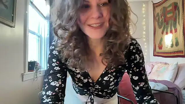 Snapshot of leahsparkles chatting on 02/23/25, 12:48 leahsparkles online show from 02/23/25, 12:48