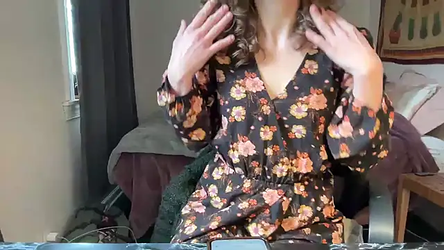 Snapshot of leahsparkles chatting on 03/14/25, 03:14 leahsparkles online show from 03/14/25, 03:14